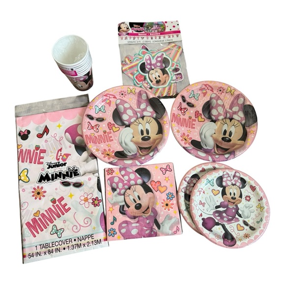 Unique Minnie Mouse Party Supplies Set – Plates,‎ Napkins, Cups, Tablecover - Picture 1 of 15